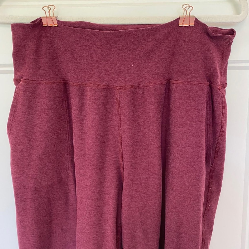 🍷 Beyond Yoga Spacedye Jogger – Merlot – Size Large 🍷